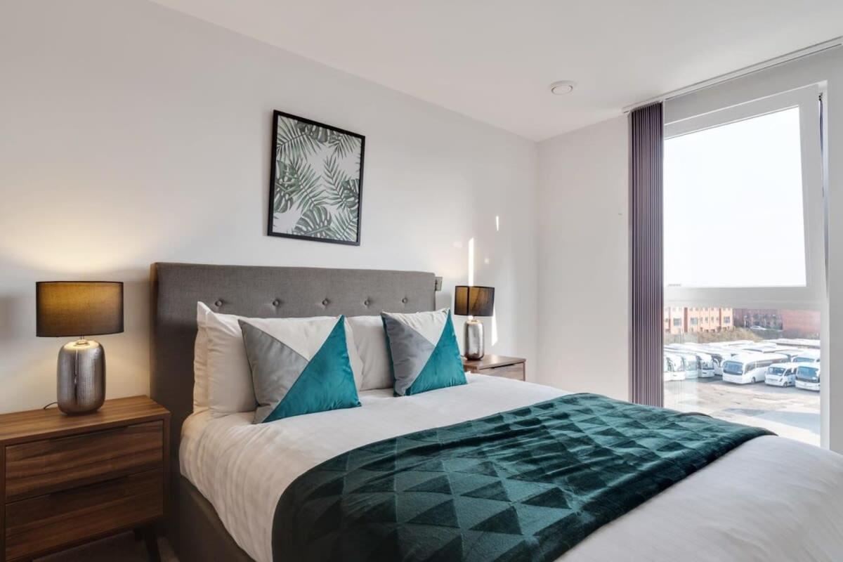 Beautiful 2 Bed Apartment In A Converted Mill Leeds  Kültér fotó